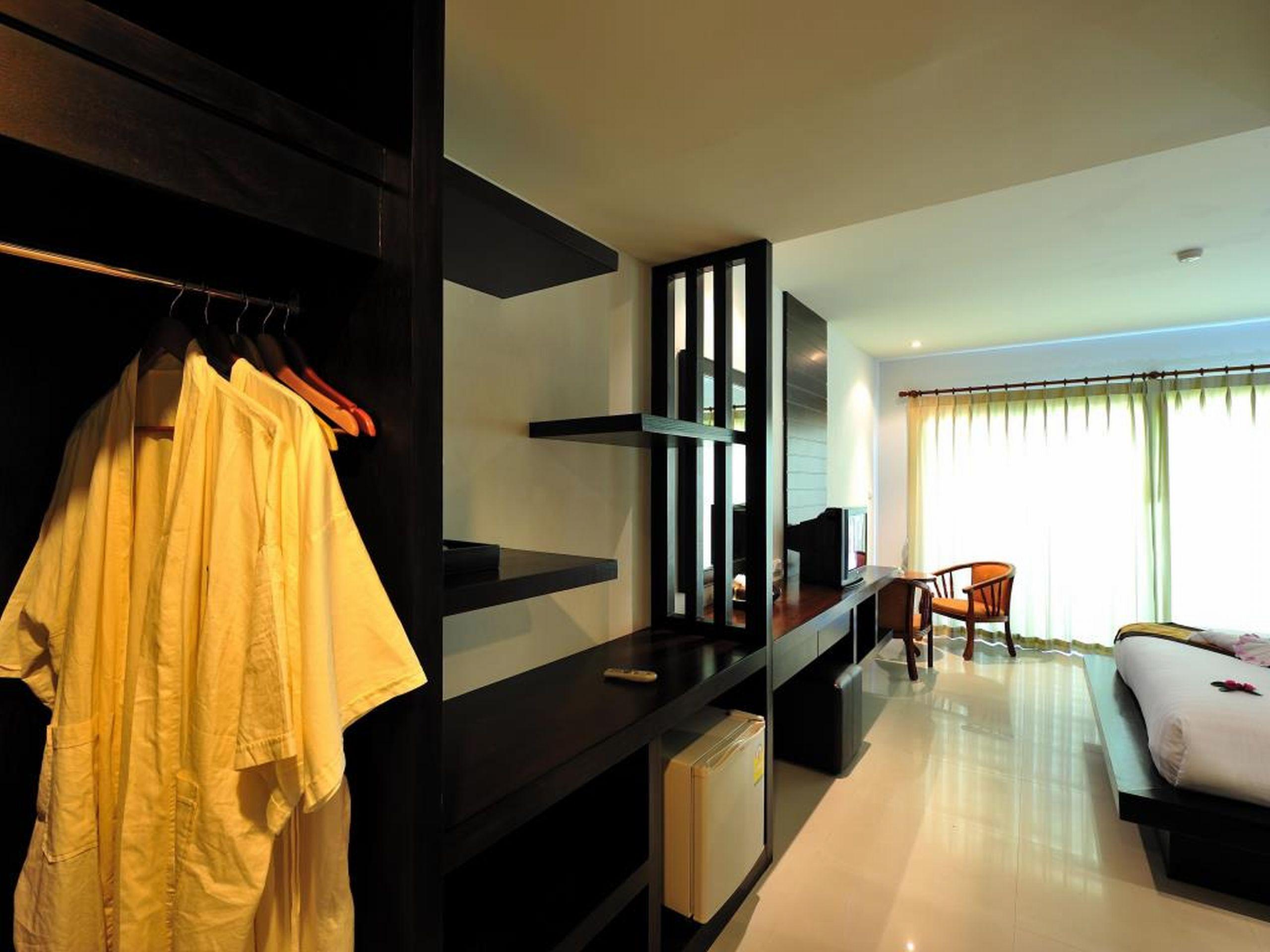 Apk Resort Patong Exteriör bild