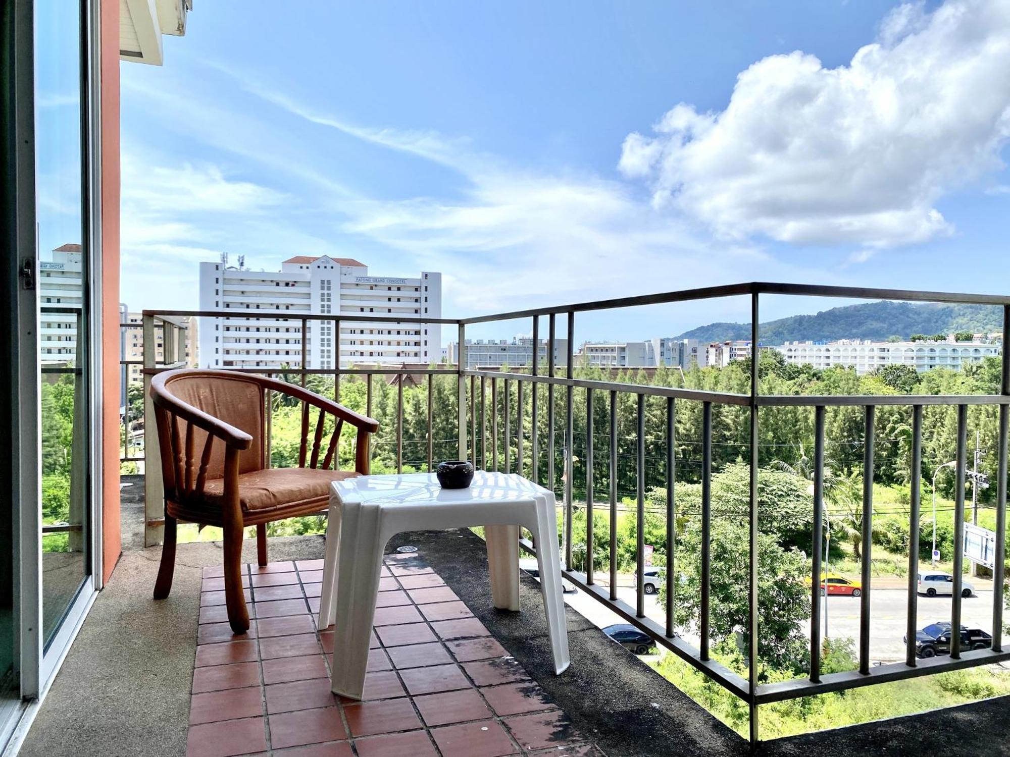 Apk Resort Patong Exteriör bild