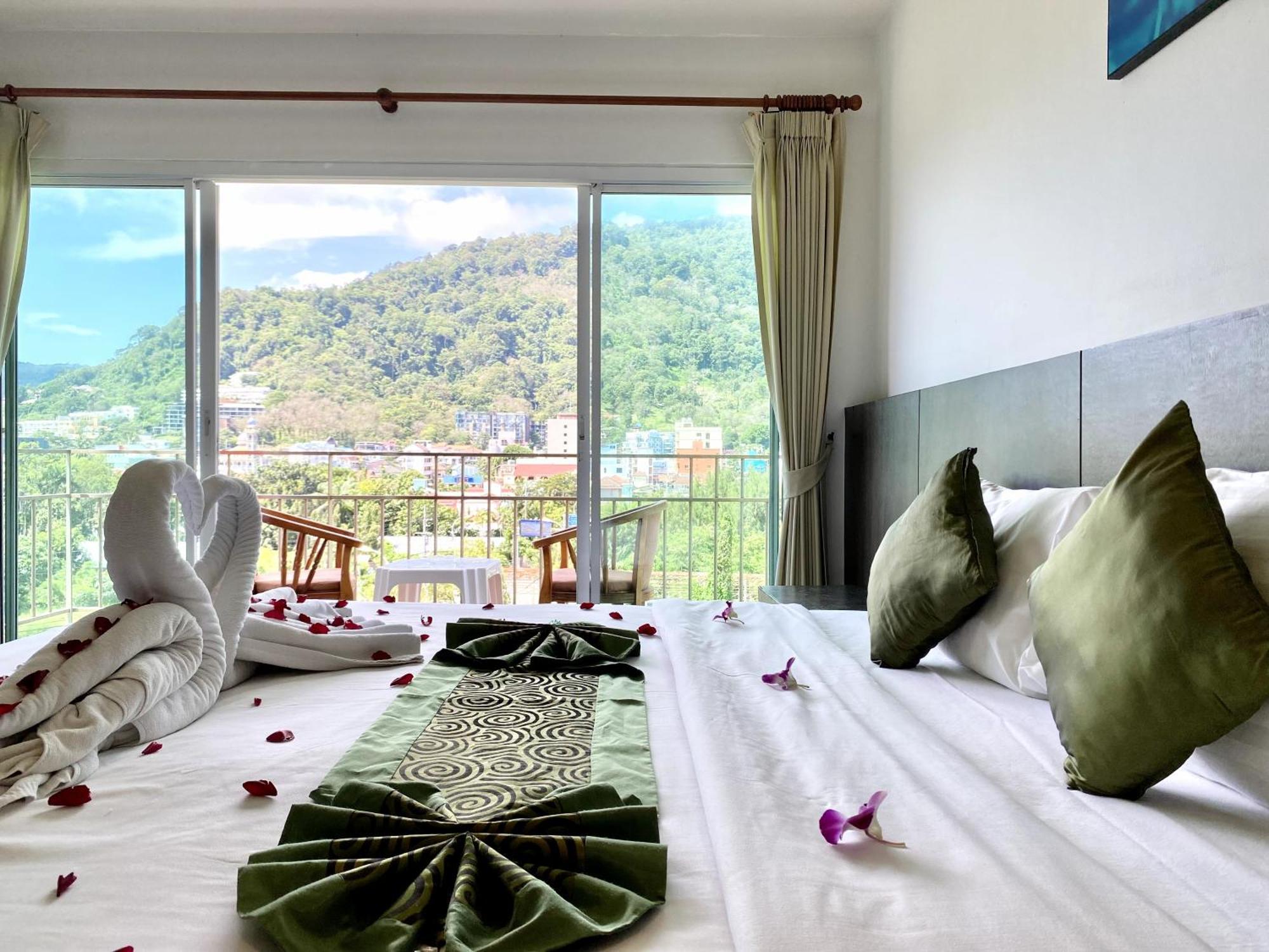 Apk Resort Patong Exteriör bild