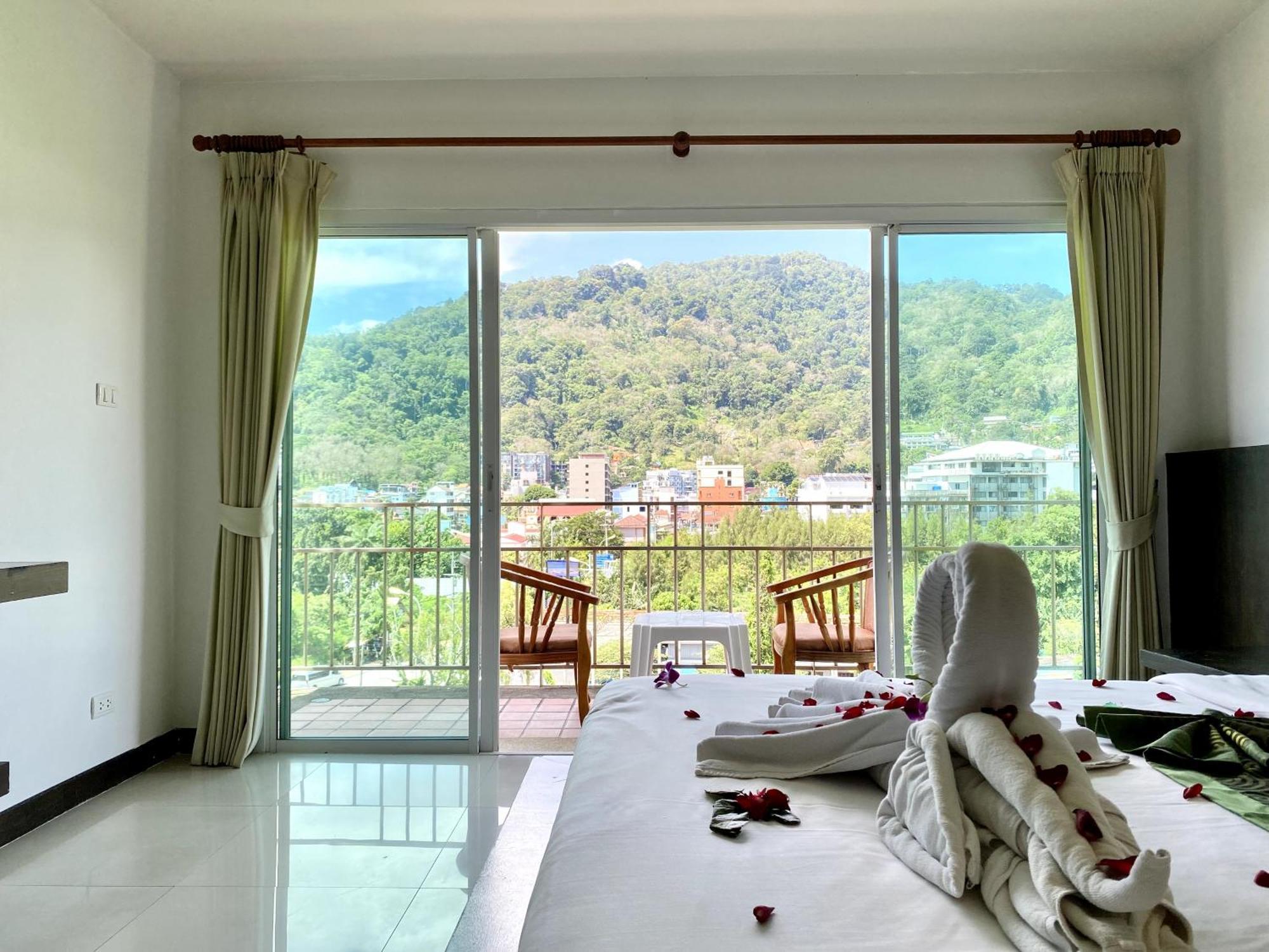 Apk Resort Patong Exteriör bild