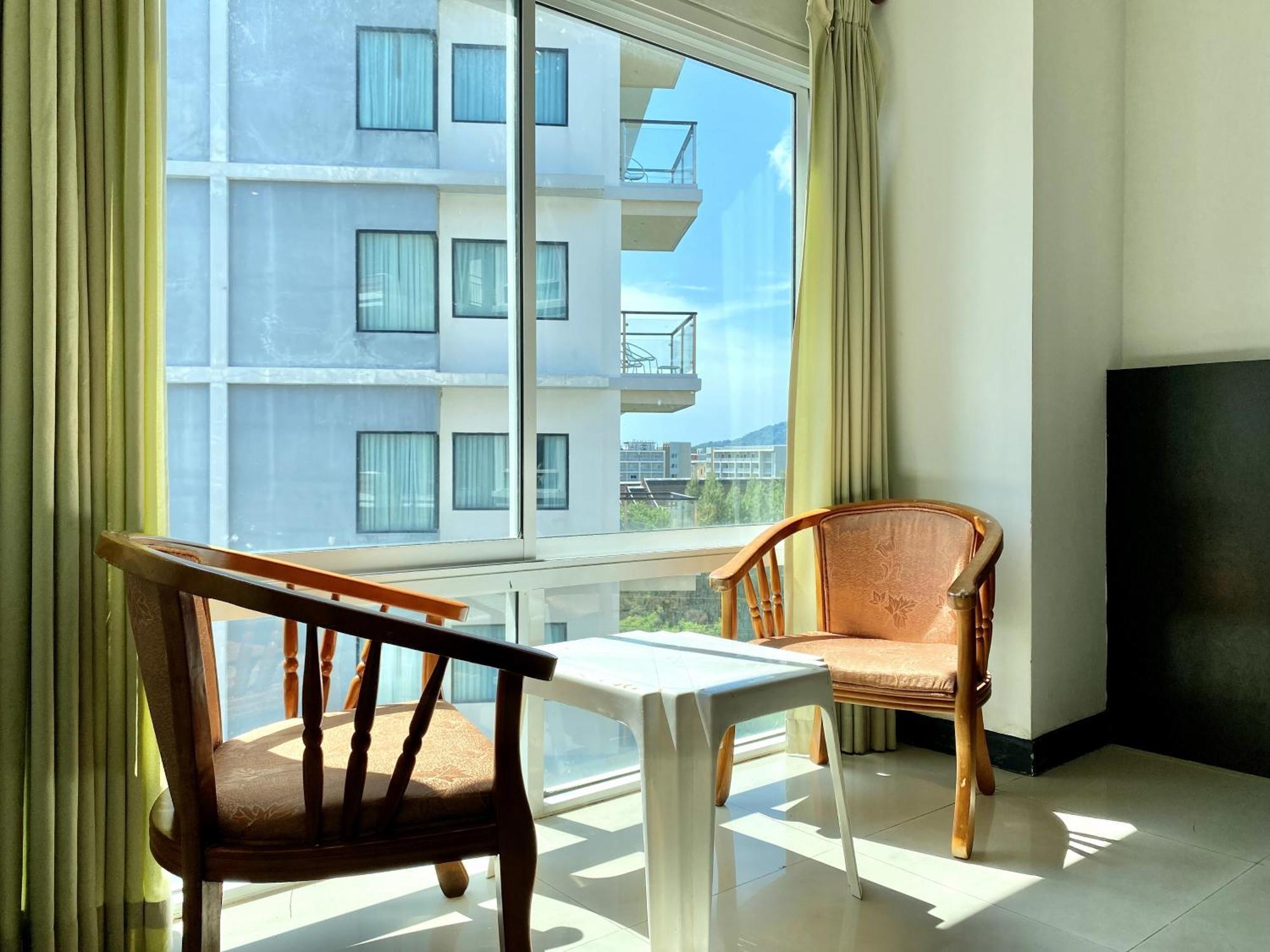 Apk Resort Patong Exteriör bild