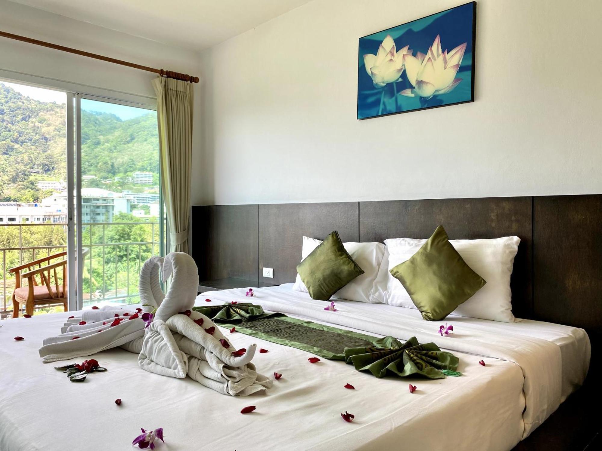 Apk Resort Patong Exteriör bild